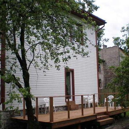 Vabriku Guesthouse Tallin Exterior foto